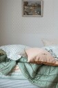 Mimou   Pute med volang Stripe   Hvit