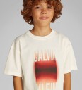 Calvin Klein T skjorte   Gradientgrafikk   Tofu   Calvin Klein   12 år 152   T skjorte   Hvit