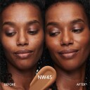 MAC Studio Radiance Serum-Powered Foundation NW45 30 ml - Fuktighetsgivende og Glødende