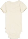 Wheat Rib Body Ruffle Ss Eggshell (56 / 1 2 mnd)