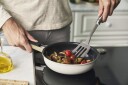 Zwilling Pure stekepanne Ø28 cm Elfenbenshvit