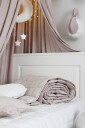 Rosa svane med hvit pels veggdekor fra Cotton & Sweets (Onesize)