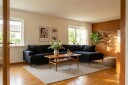 Menard Premium 5 seters høyrevendt L formet dyp sjeselongsofa i chenille   Svart