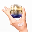 Shiseido Vital Perfection Uplifting Krem 50 ml – Anti-aging for Moden Hud