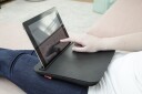 Kikkerland iPad iBed Sort med Mikroperlepute for Komfort