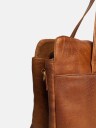 Re:Designed by Dixie Evia Urban PC skulderveske i skinn Walnut