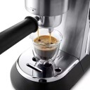 DeLonghi Dedica Style Manuell Espressomaskin med Melkeskummer 15 Bar EC685.M Sølv