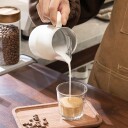 Hvit melkekanne i rustfritt stål 350 ml / melkeskummingskanne med svanehals / baristakanne